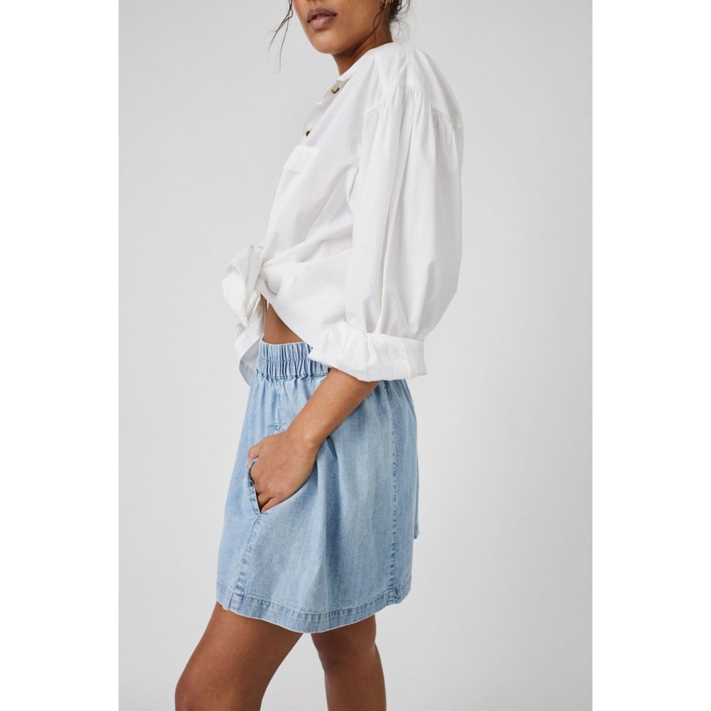 FREE PEOPLE Get Free Chambray Pull On Shorts / Lady Liberty - Picture 3 of 11